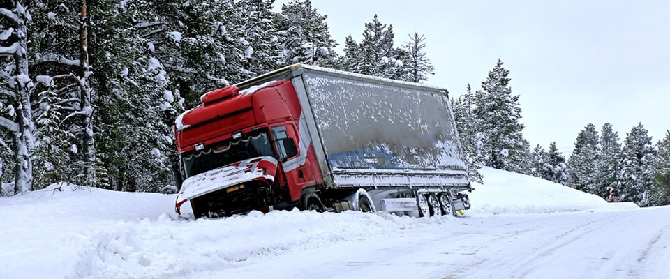 5 Factors to Consider When Choosing a Truck Accident Lawyer